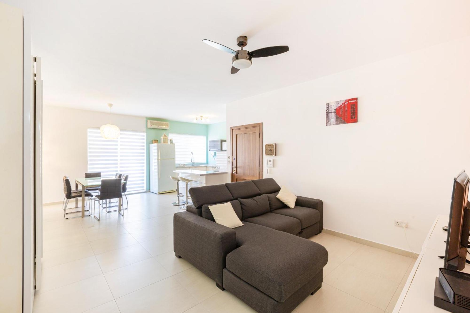 Centre Court Apartment Is-Swieqi